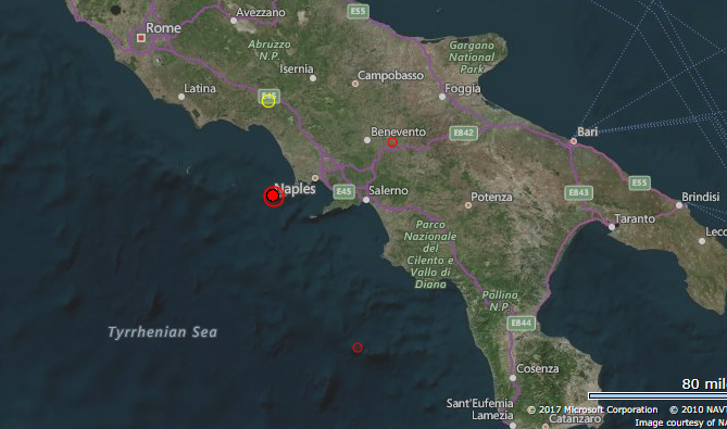 «Θαύμα» στην Ισκια της Ιταλίας: Έβγαλαν ζωντανά τρία παιδιά από τα ερείπια - Φωτογραφία 10