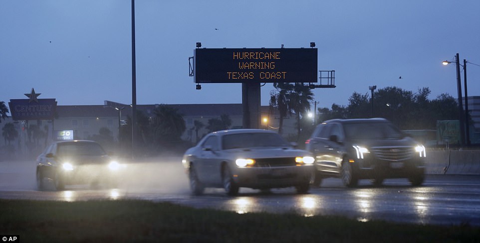 Ο τυφώνας Χάρβεϊ σαρώνει τα πάντα στο Τέξας! - Φωτογραφία 1
