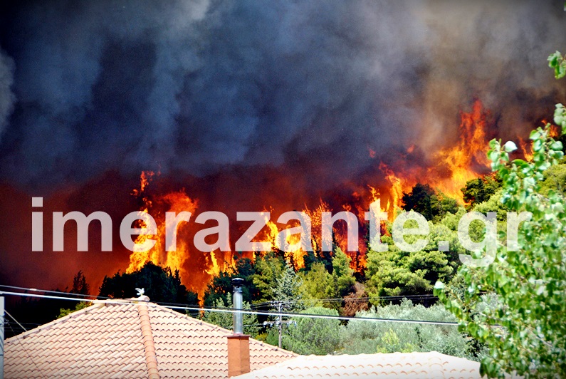 ΠΥΡΗΝΗ ΚΟΛΑΣΗ στην Ζάκυνθο!!Κάηκε σπίτι, πρόλαβαν και το εγκατέλειψαν οι ένοικοι! - Φωτογραφία 3