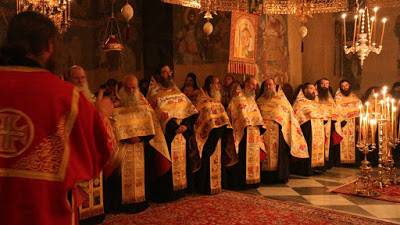 9556 - Η Κοίμηση της Θεοτόκου στον πανηγυρίζοντα Ιερό Ναό του Πρωτάτου, στην πρωτεύουσα του Αγίου Όρους (φωτογραφίες) - Φωτογραφία 1