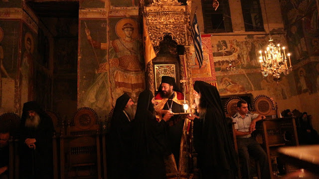 9556 - Η Κοίμηση της Θεοτόκου στον πανηγυρίζοντα Ιερό Ναό του Πρωτάτου, στην πρωτεύουσα του Αγίου Όρους (φωτογραφίες) - Φωτογραφία 13