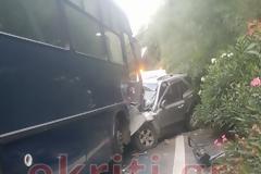 Ι.Χ. συγκρούστηκε με στρατιωτικό λεωφορείο στην Κρήτη