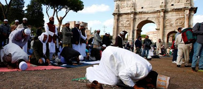Ηγετικό στέλεχος μουσουλμάνων στην Ιταλία: «Ο βιασμός στην αρχή πονάει αλλά στη συνέχεια η γυναίκα τον απολαμβάνει»! - Φωτογραφία 1