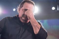 Ο Βασίλης Καρράς γιόρτασε και στην Αθήνα τα 40 χρόνια παρουσίας του στο τραγούδι