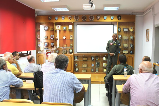 Eπίσκεψη Διατελεσάντων Διοικητών της Σχολής Αεροπορίας Στρατού στις Εγκαταστάσεις της Σχολής - Φωτογραφία 3