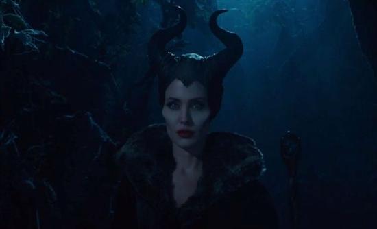 Η Αντζελίνα Τζολί επιβεβαιώνει ότι θα επιστρέψει στον ρόλο της κακιάς μάγισσας, στο Maleficent 2 - Φωτογραφία 1