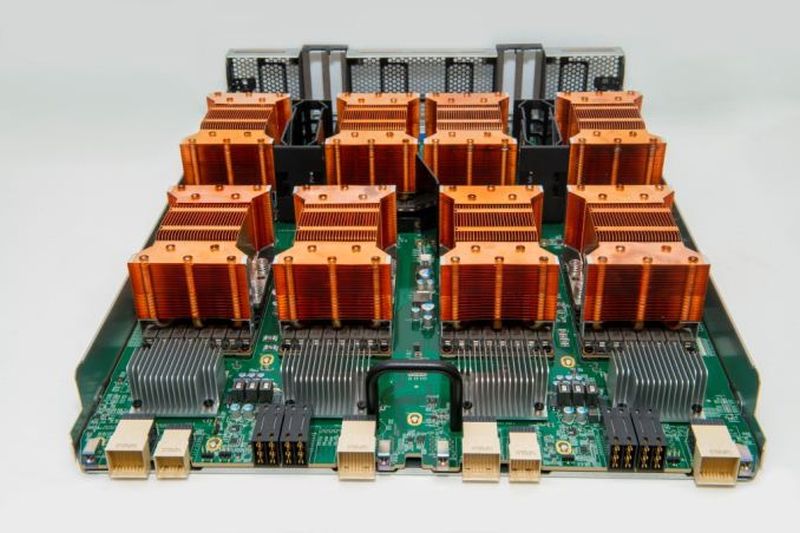 Ο SuperComputer της NVIDIA με Volta GPUs - Φωτογραφία 1