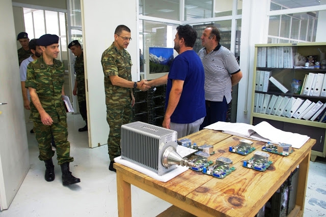 Επίσκεψη Αρχηγού ΓΕΣ στο 306 Εργοστάσιο Βάσης Τηλεπικοινωνιών - Φωτογραφία 3