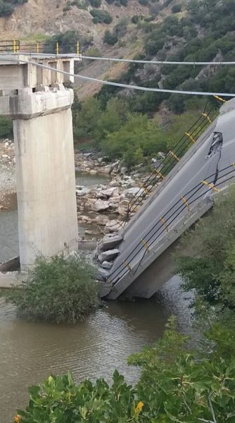 ΣΟΚ! Κατέρρευσε η νέα γέφυρα του ποταμού Κομψάτου, Πολύανθος-Ιάσμου Ροδόπης ξημερώματα Κυριακής! (ΦΩΤΟ) - Φωτογραφία 4