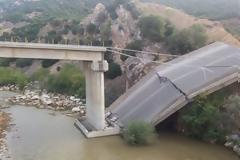 ΣΟΚ! Κατέρρευσε η νέα γέφυρα του ποταμού Κομψάτου, Πολύανθος-Ιάσμου Ροδόπης ξημερώματα Κυριακής! (ΦΩΤΟ)