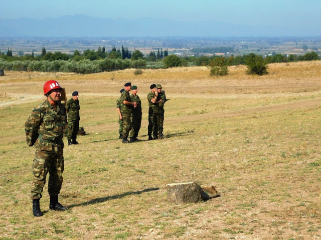 Παρουσία Αρχηγού ΓΕΣ στην Εκπαίδευση του ΤΕΘ ΣΙΔΗΡΟΚΑΣΤΡΟΥ και Επίσκεψή του στο ΕΦ ΠΡΟΜΑΧΩΝΑ - Φωτογραφία 13