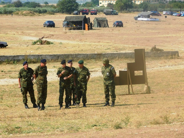 Παρουσία Αρχηγού ΓΕΣ στην Εκπαίδευση του ΤΕΘ ΣΙΔΗΡΟΚΑΣΤΡΟΥ και Επίσκεψή του στο ΕΦ ΠΡΟΜΑΧΩΝΑ - Φωτογραφία 6