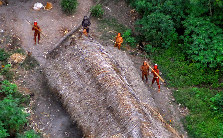 Φυλή ιθαγενών στη Βραζιλία που δεν μπορούσε να πλησιάσει κανείς πεθαίνει στα χέρια παράνομων χρυσωρύχων - Φωτογραφία 1