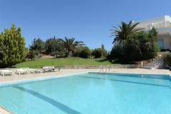 BLUE COAST MANSION €1.900.000 για τη luxurious έπαυλη του Λαγονησίου