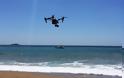 Drone κλέφτης στα Λιμανάκια Βουλιαγμένης κλέβει προσωπικά αντικείμενα από λουόμενους