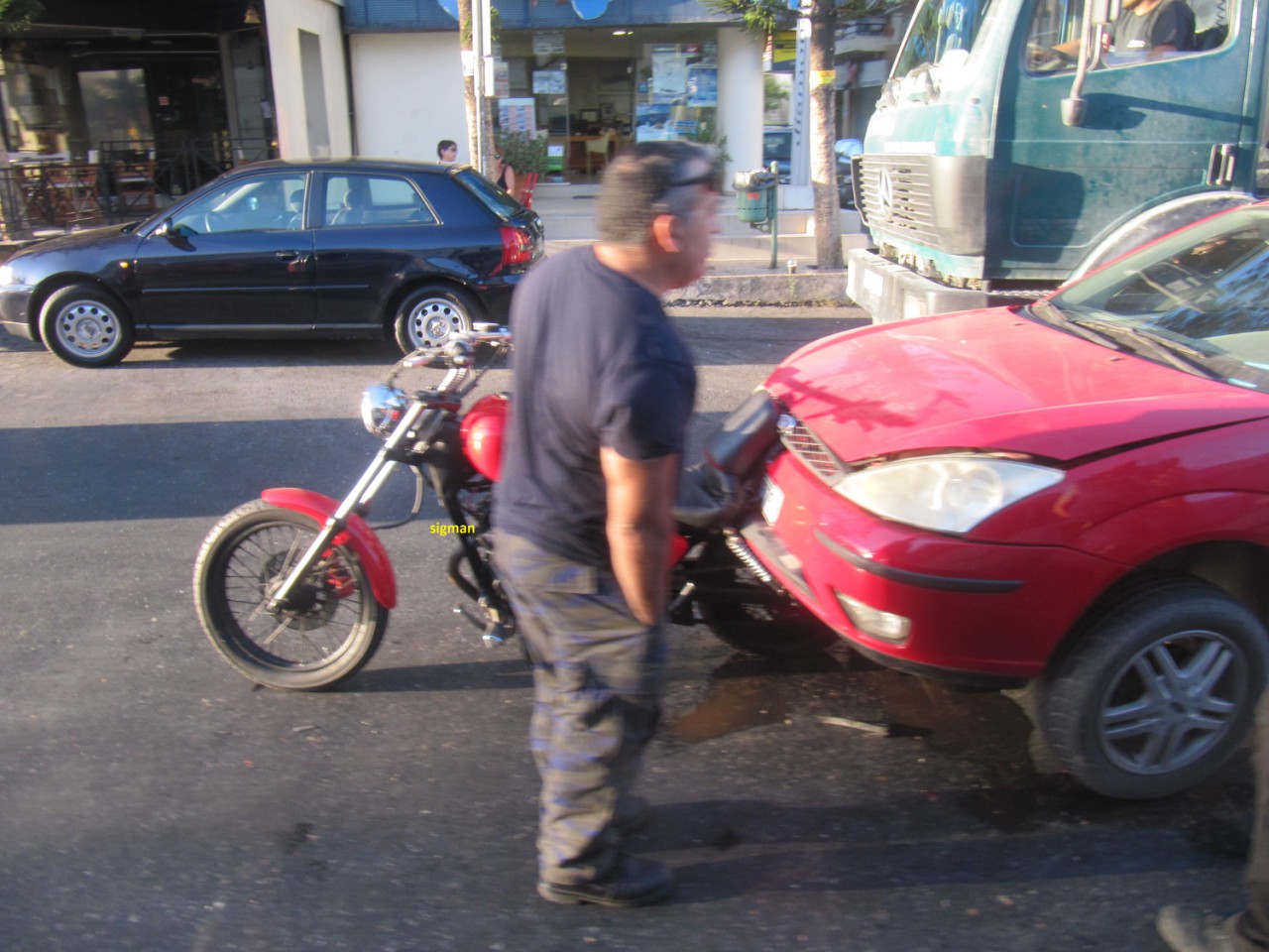 Ηράκλειο: Αυτό το τροχαίο απλά δεν υπάρχει! - Φωτογραφία 2