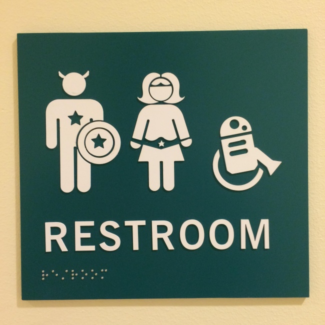 Τα πιο αστεία σύμβολα που έχουμε δει σε... τουαλέτες! - Φωτογραφία 9