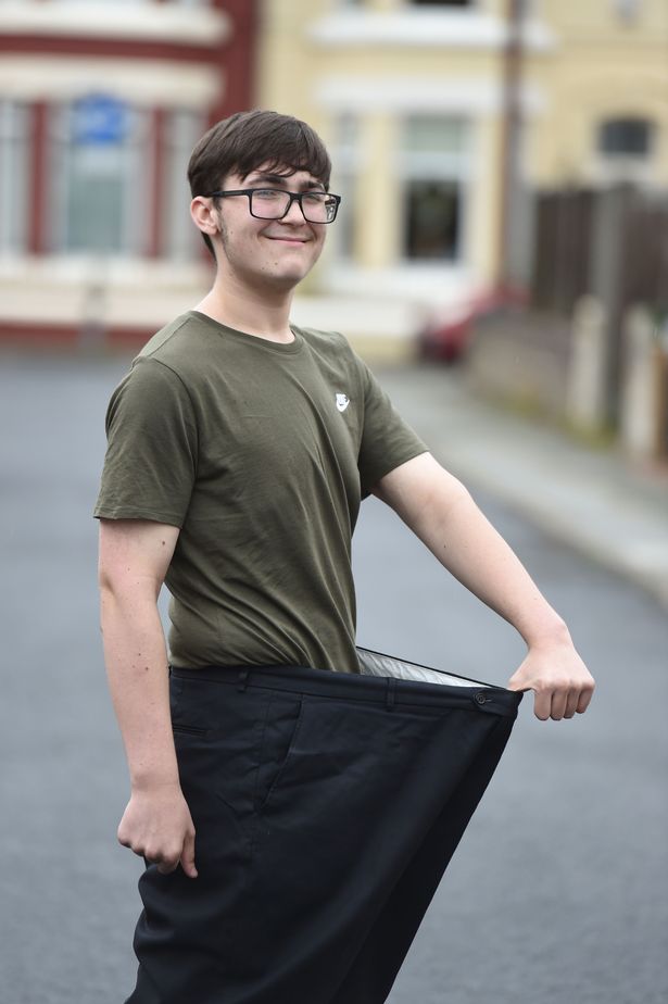 Έφηβος που ζύγιζε 140 κιλά έχασε τα μισά με ένα απλό κόλπο - Φωτογραφία 4