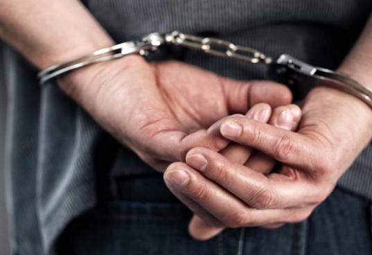 Συνελήφθη 37χρονος  για κλοπές αλκοολούχων ποτών από σούπερ μάρκετ σε διάφορες περιοχές της Αττικής - Φωτογραφία 1