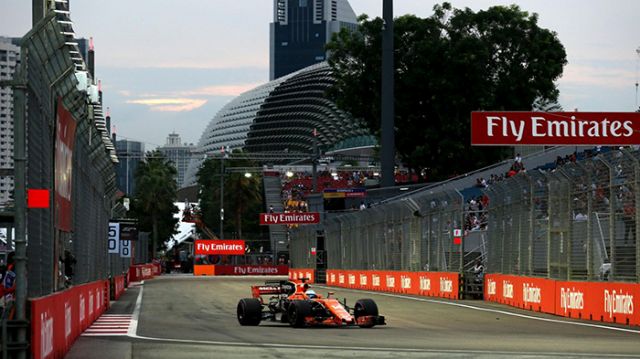 GP Σιγκαπούρης: Στην pole o Vettel - Φωτογραφία 2