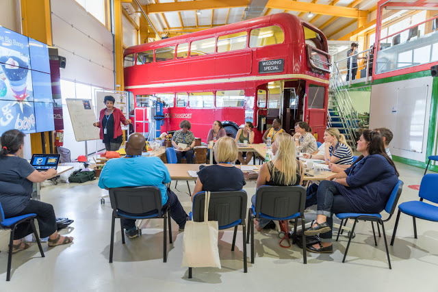 CMS and CERN inspire UK primary - school teachers to Play with Protons - Φωτογραφία 1