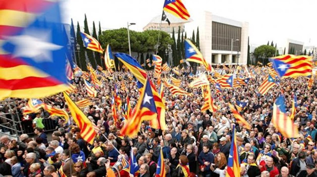 FT: Μακρινό όνειρο η ανεξαρτησία της Καταλονίας - Φωτογραφία 1