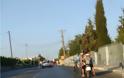 Χανιά: Κανένας σεβασμός στην ανθρώπινη ζωή στον δρόμο – καρμανιόλα - Τρικάβαλο κι από δίπλα το ποδήλατο - Φωτογραφία 3