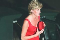 Ο λόγος που η πριγκίπισσα Diana κρατούσε πάντα τα τσαντάκια της κολλητά στο στήθος της