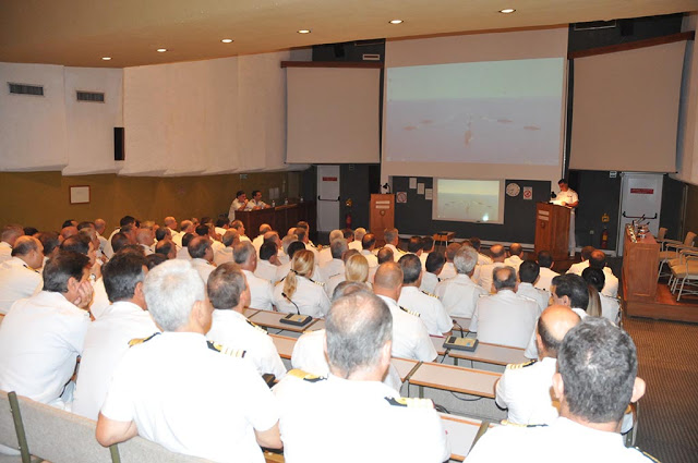 Ομιλία Αρχηγού ΓΕΝ σε Προσωπικό του Πολεμικού Ναυτικού - Φωτογραφία 4