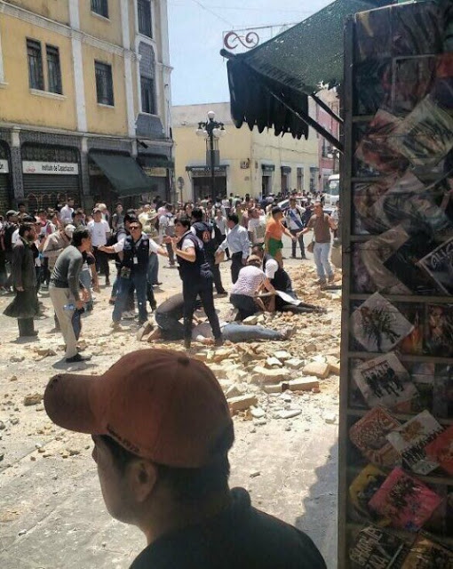 Σοκάρουν οι εικόνες από το νέο ισχυρό σεισμό στο Μεξικό [photos] - Φωτογραφία 3