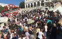 12.000 λαού ημερησίως στη Μεγαλόχαρη της Τήνου - Εικόνες που συγκινούν το Πανελλήνιο - Φωτογραφία 9