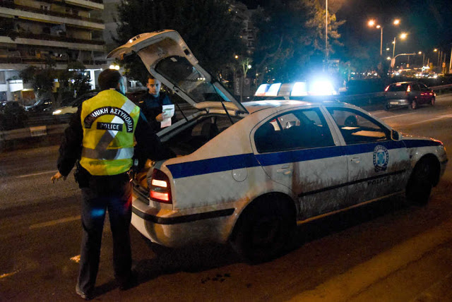 Δύο Αλβανοί τραυματίες έπειτα από ένοπλη συμπλοκή στην πλατεία Δαβάκη της Καλλιθέας - Φωτογραφία 1