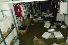 Καταστροφή -  Έσπασε αγωγός- Πλημμύρισαν καταστήματα στα Τρίκαλα [photos]