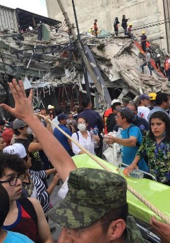 Φονικός σεισμός ισοπέδωσε το Μεξικό: Ξεπέρασαν τους 200 οι νεκροί – Συγκλονιστικές εικόνες - Φωτογραφία 15