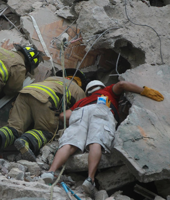Φονικός σεισμός ισοπέδωσε το Μεξικό: Ξεπέρασαν τους 200 οι νεκροί – Συγκλονιστικές εικόνες - Φωτογραφία 4