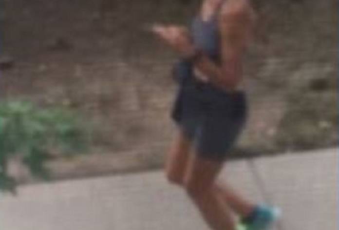 Η αστυνομία στις ΗΠΑ ψάχνει γυναίκα που τρέχει και αφοδεύει για να της δώσει πρόστιμο - Φωτογραφία 1