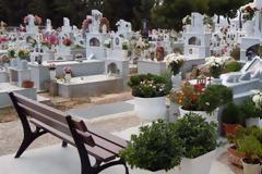 Απίστευτο αυτό που έγινε σε νεκροταφείο στην Κρήτη - Δείτε τις μακάβριες φωτογραφίες