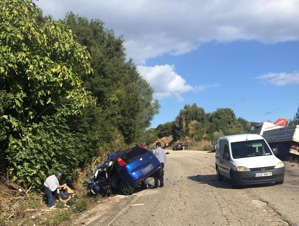 Τραγωδία: δύο νεαροί Aιτωλοακαρνάνες σμηνίτες νεκροί στο τροχαίο κοντά στα Παλιάμπελα [photos] - Φωτογραφία 4