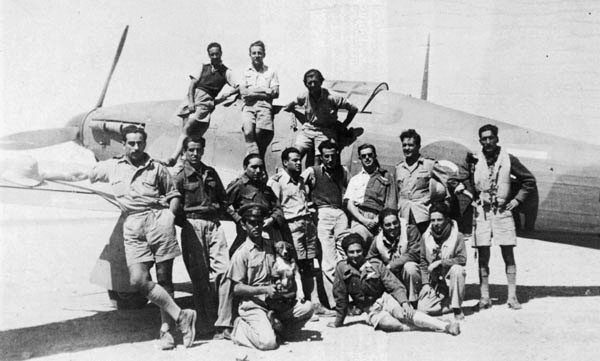 6/9/1943 - Τα Hurricane 336 Μοίρας Διώξεως σφυροκοπούν ιταλικό παρατηρητήριο στην Κρήτη - Φωτογραφία 3
