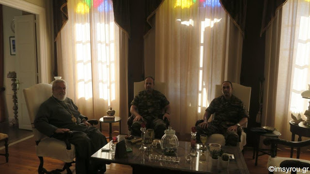 Στον Μητροπολίτη Σύρου ο νέος Δκτης του Τάγματος Εθνοφυλακής Ανχης Αθανάσιος Μπεσίνης - Φωτογραφία 2