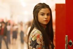 Πρώτη φορά βλέπουμε την Selena Gomez τόσο μελαγχολική. Τι συμβαίνει;