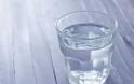 Εντοπίστε την αρνητική ενέργεια στο σπίτι σας με ένα και ΜΟΝΟ… ποτήρι νερό – ΒΙΝΤΕΟ