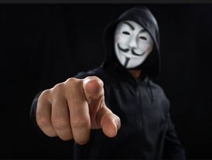 Οι Anonymous απειλούν: Τα χειρότερα για σας έρχονται - Φωτογραφία 1
