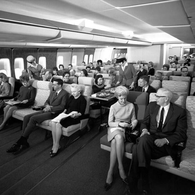Παλιά το ταξίδι με αεροπλάνο ήταν πραγματική χλιδή - Φωτογραφία 7