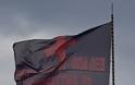 9638 - Σήκωσαν μαύρες σημαίες στην Ιερά Μονή Δοχειαρίου. «Έξω οι Αντίχριστοι από το Άγιον Όρος» - Φωτογραφία 2