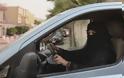 Ιστορική απόφαση στη Σαουδική Αραβία: Οι γυναίκες αποκτούν δικαίωμα στην οδήγηση