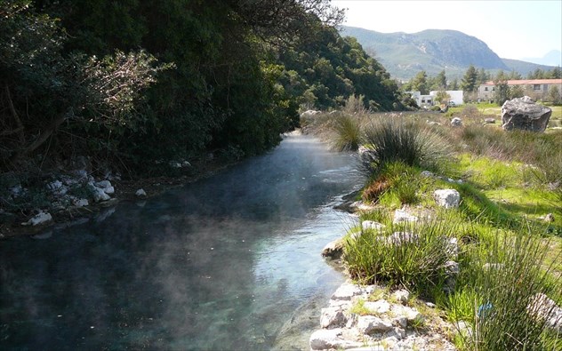 Αφήνουμε τις θάλασσες και πάμε για λουτρά - Φωτογραφία 4