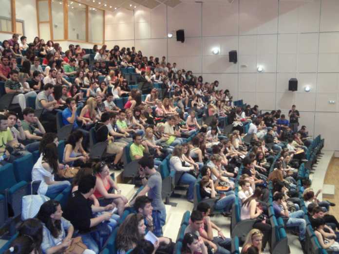 Φοιτητικό επίδομα: “Μπλόκο” σε χιλιάδες φοιτητές λόγω ΑΜΚΑ - Φωτογραφία 1