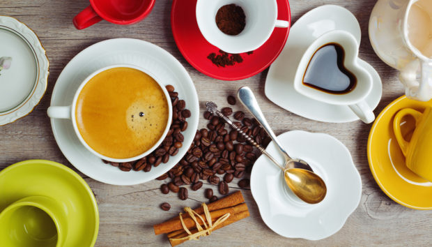 9 λόγοι για να μη ξαναπετάξετε το κατακάθι του καφέ - Φωτογραφία 1