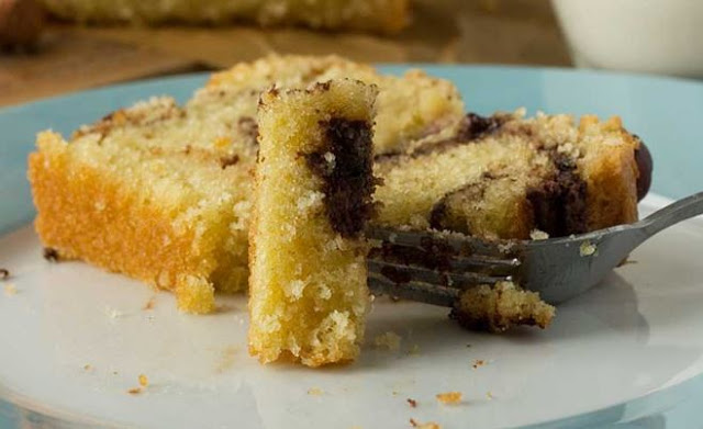 Αφράτο κέικ με νουτέλα και φουντούκια - Φωτογραφία 2